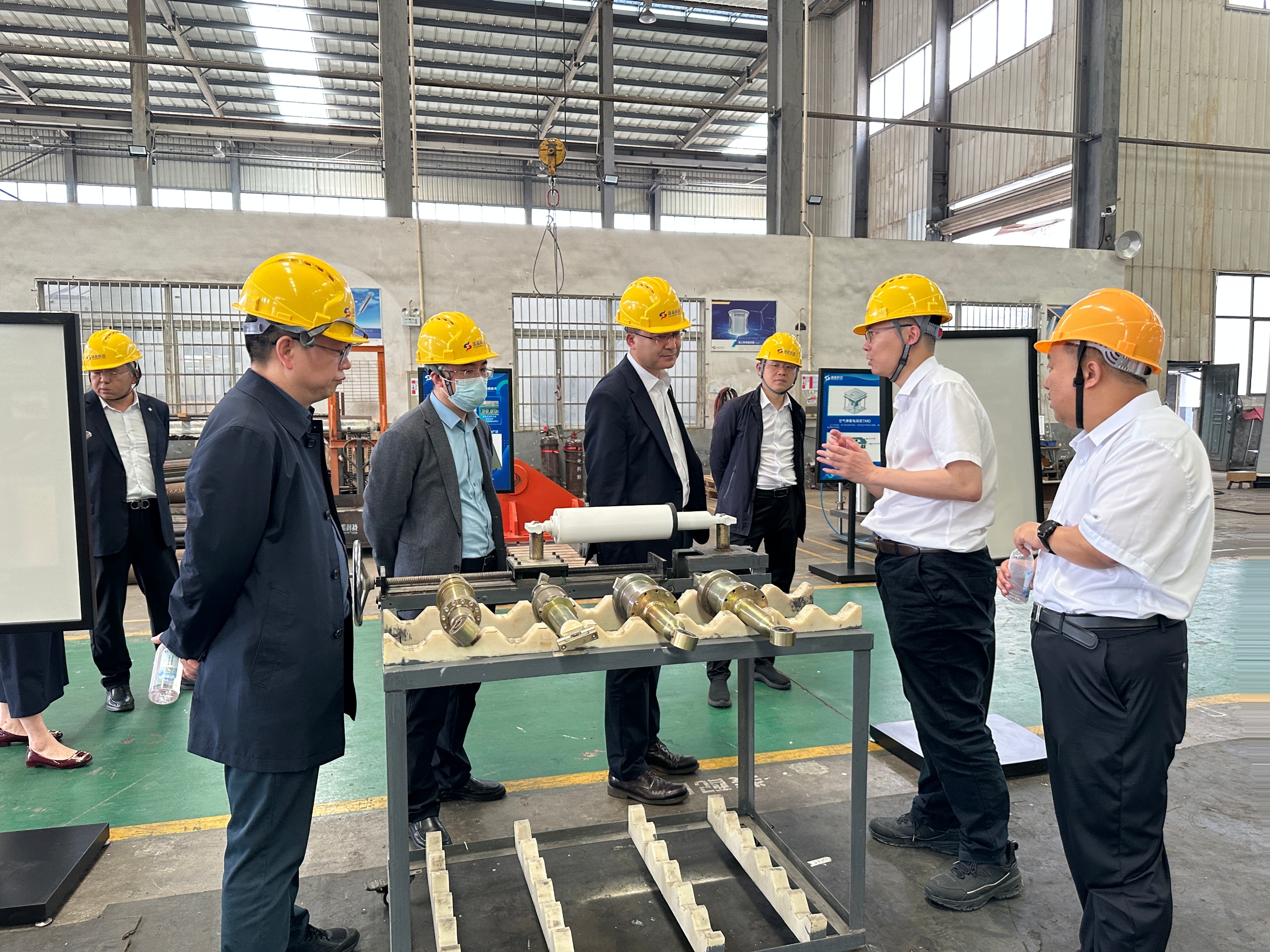 招商交科黨委書記、董事長張華一行調研瀟振科技